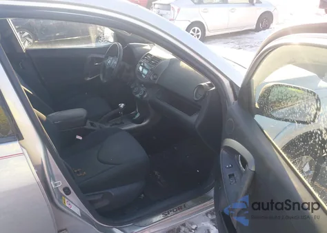 2009 Toyota Rav4 Sport V6 z USA, uszkodzony, nr VIN JTMBK32V295072038